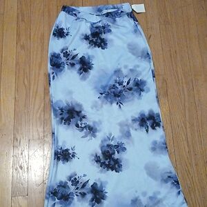 SHEIN Blue and Navy Floral Maxi Skirt